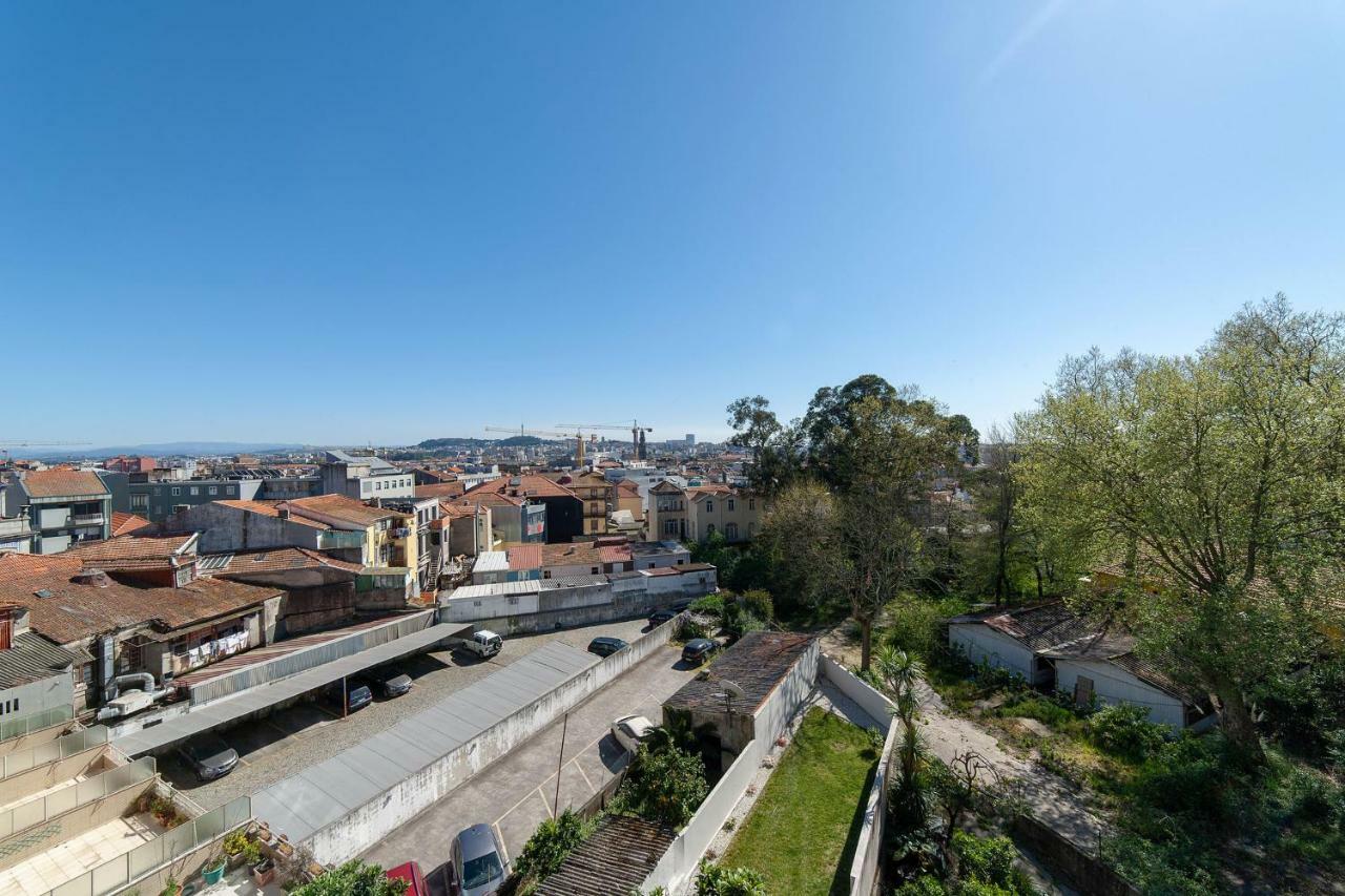 Sunny View To The Tower Daire Porto Dış mekan fotoğraf